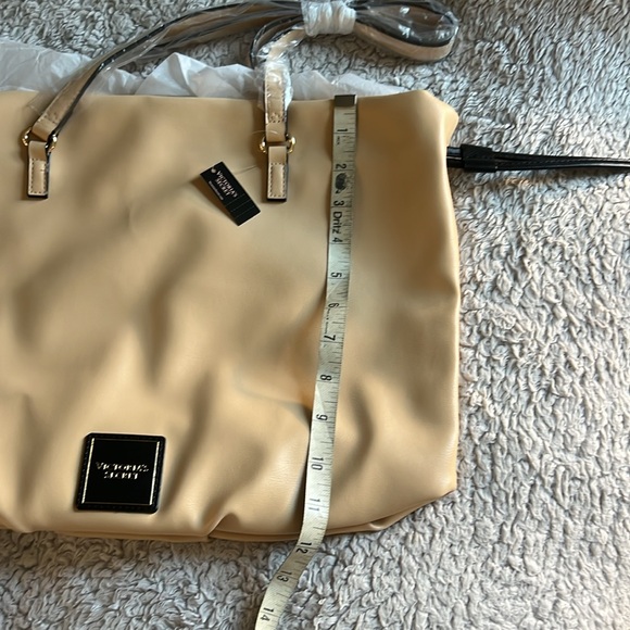 New Victoria's Secret Cinch Top Bare Tote Purse Shoulder Bag Beige Gold Black - Picture 6 of 7